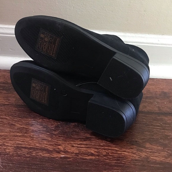 NWOT Black booties 13 - Picture 3 of 5